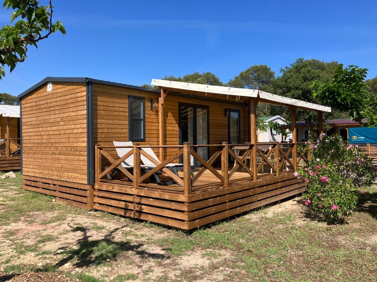 Camping RCN Domaine de la Noguière Le Muy Extérieur photo