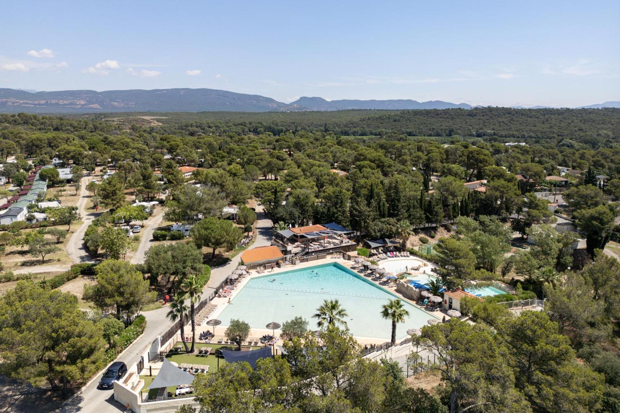 Camping RCN Domaine de la Noguière Le Muy Extérieur photo