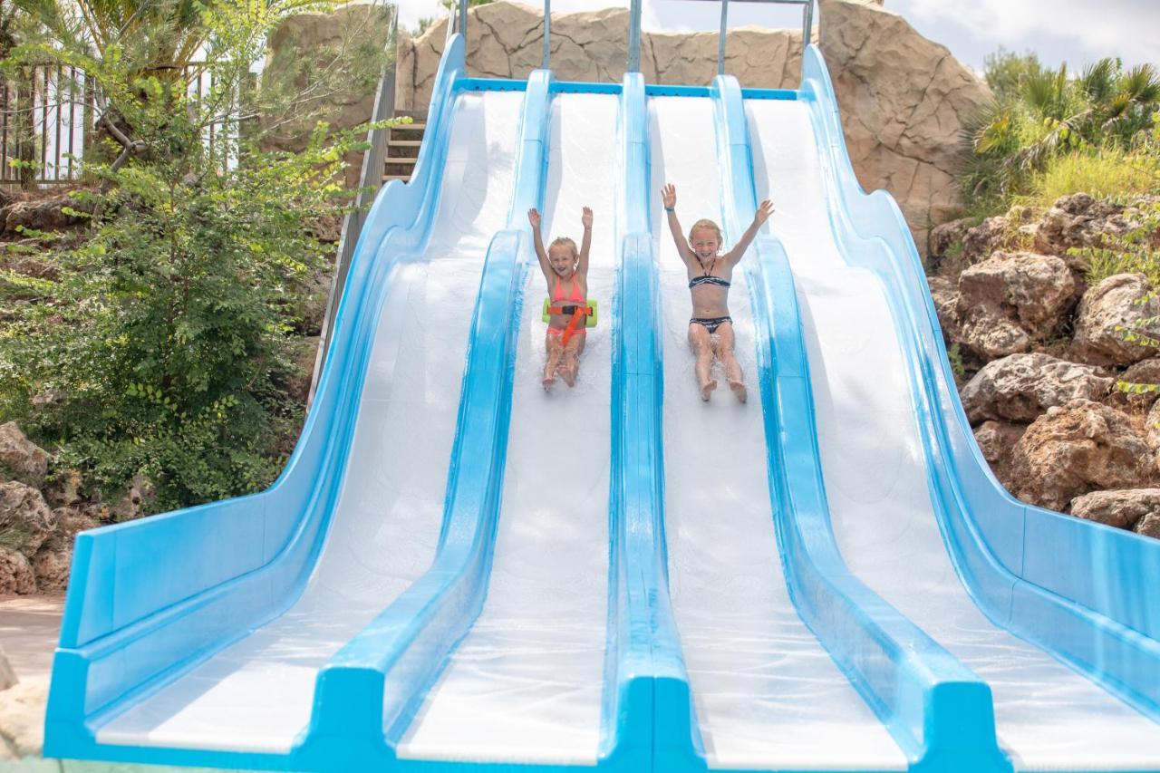 Camping RCN Domaine de la Noguière Le Muy Extérieur photo